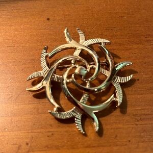 Vintage Sarah Coventry Brooch